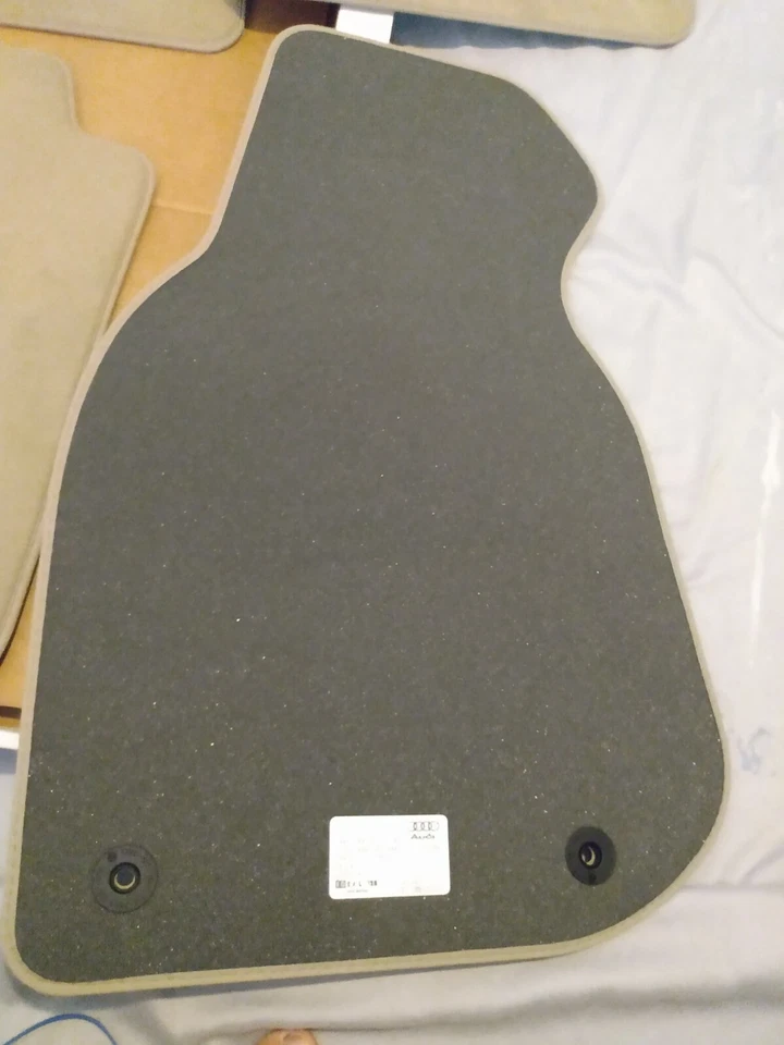 Juego de alfombrillas AUDI A6 1999 OEM Foto 4 de 4