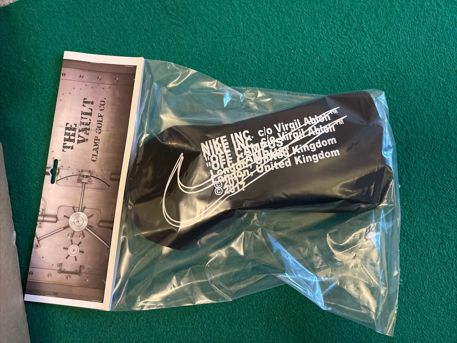 OFF WHITE X NIKE ESCLUSIVA: Clamp Golf Co. OFF WHITE X NIKE COPRICAPO DRIVER RIELABORATO b2080