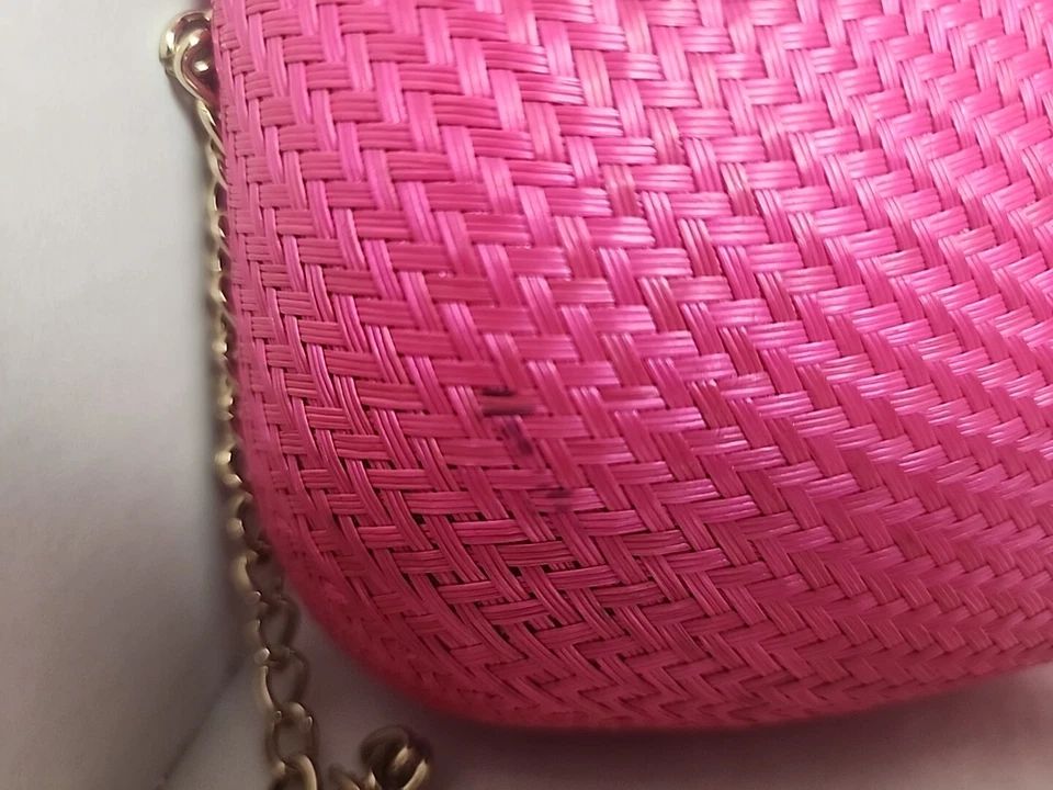 Bolso de Mano Vintage BEQUIZO Rosa Estuche Rígido Buntal Buri Paja Años 60 Prioridad Usado en Excelente Condición Foto 3 de 4