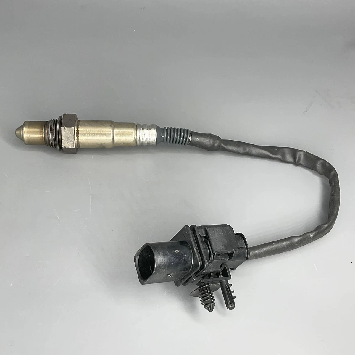 OE Bosch Oxygen Sensor O2 0258988005 For DODGE RAM 2500 3500 
