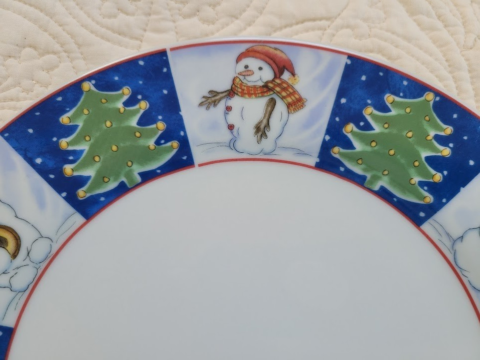 Royal Norfolk Christmas Dinner Plate 10 in Snowman Tree Holiday Serving
