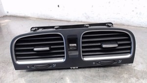 Luftungsgitter mitte 5K0815735D 5K0815736D VW Golf 1.6 TDI DPF 5K 2009-2010