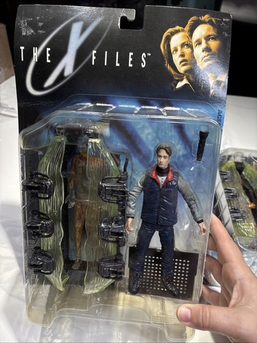 Vintage X-Files Agent Mulder & Alien Fight The Future Series 1 #16110 & 16100 - Picture 2 of 17