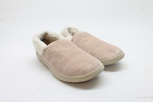 Vionic Women's Clare Cozy Collar Slippers Floor Sample