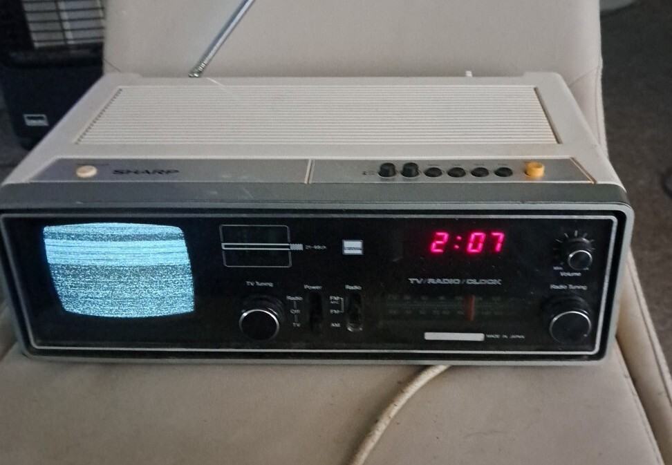 1970's Vintage SHARP 5T20H TV (Analog) Digital Clock, AM/FM Radio Made