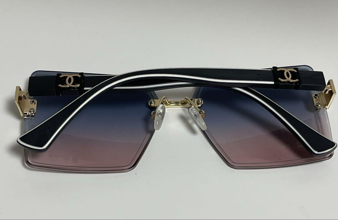値下げ【美品】CHANEL シャネル Vintage Sunglasses 眼鏡 Vintage RARE CHANEL Engraved Logo Gold Tone Metal Top Rim