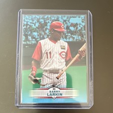 Topps Stadium Club Barry Larkin #27 Cincinnati Reds MLB Baseball Card 2025