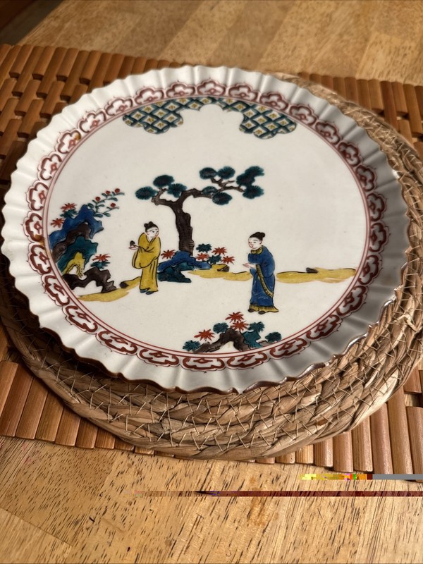 Japanese Figural Kutani Plate Wavy Rim Fuku Mark Blue Underglaze Rings