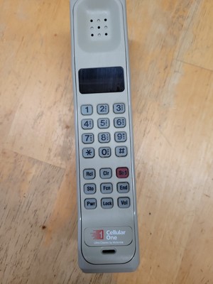 Vintage Motorola Brick Cell Phone Cellular One (for parts)