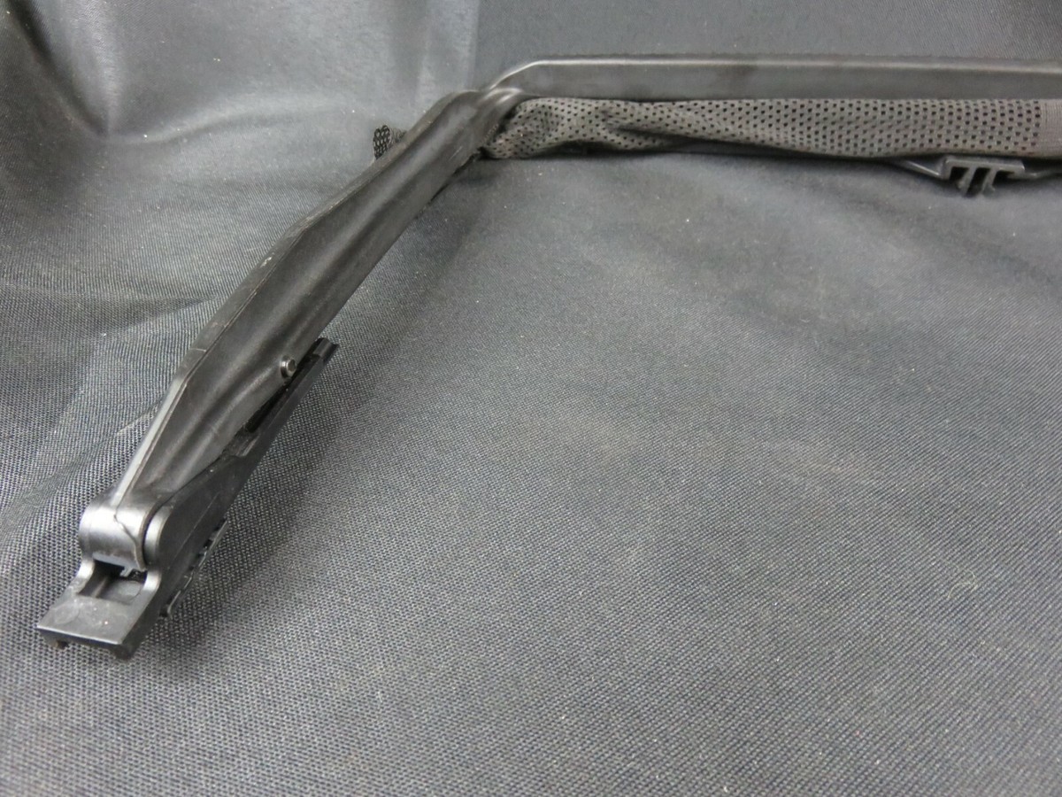 Mercedes Benz GLC300 Roof Air Deflector Front 15 20 A2057800144 