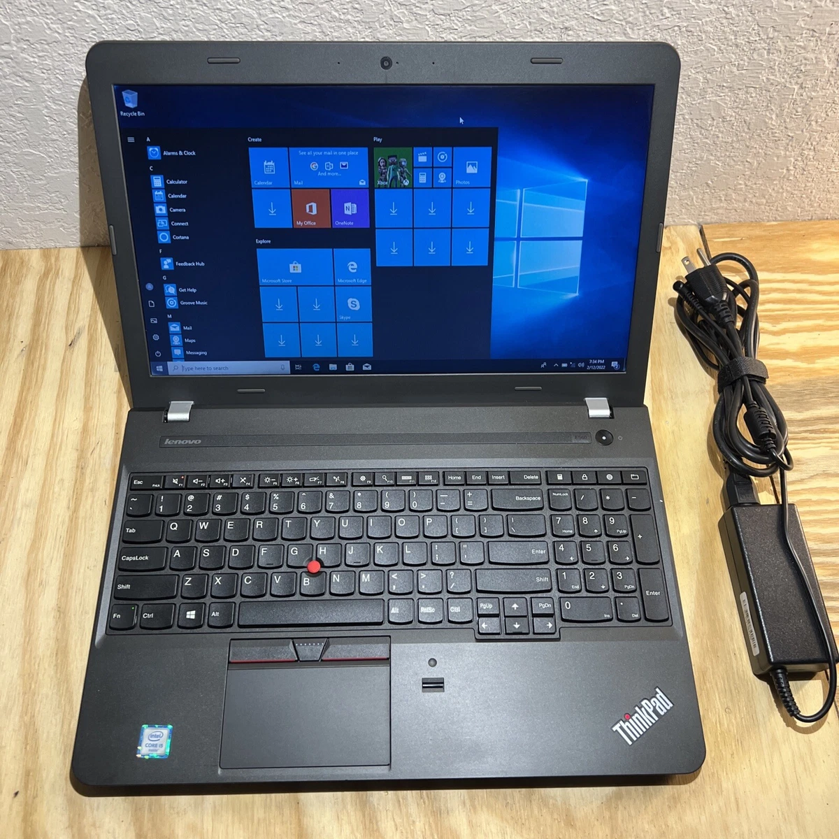 Lenovo ThinkPad E560 Core i5-6200U 2.30GHz 8GB 256SSD Windows 10 Pro ,office