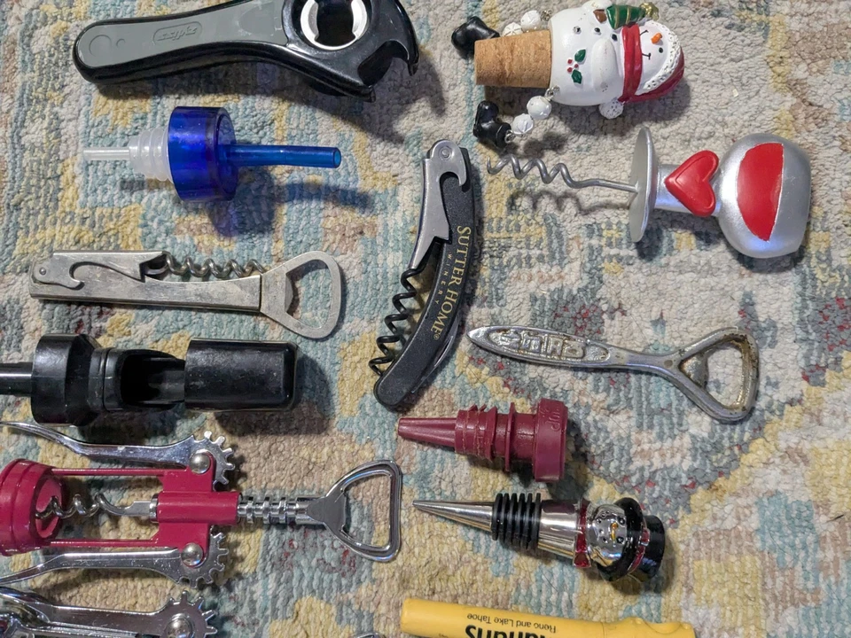 Cork Screw Lot Tupperware Wine Stopper Harrah's VTG Ob Beer Japan Sutter Home - Image 4 of 4