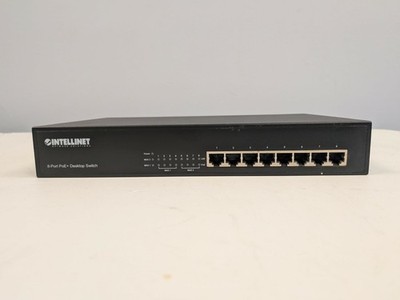 INTELLINET 8-Port PoE + Desktop Switch