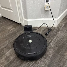 iRobot Roomba 805 Vacuum Cleaning Robot With Docking Changer