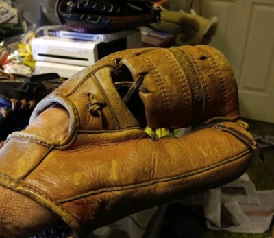 Vintage Macgregor  Gus Bell Signature Baseball Glove G117 