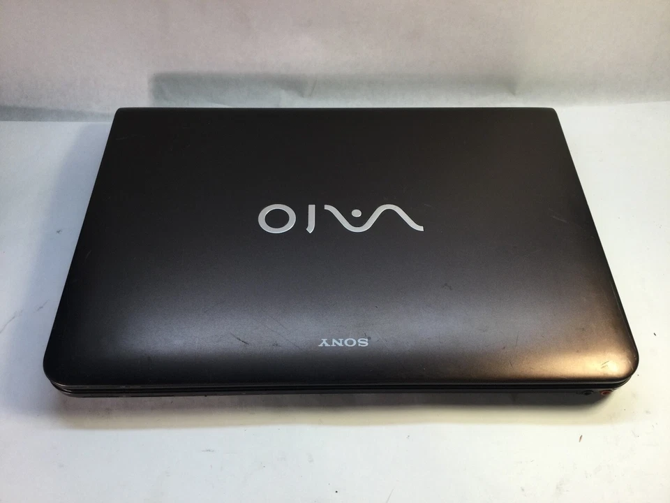 Sony Vaio VPCEA36FX 14" Laptop Intel Core i3 2nd Gen- BOOTS BIOS - MZ - Image 3 of 4