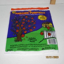 New Old Stock Sun Hill 18 Hanging Pumpkins Halloween Decoration 1992 USA