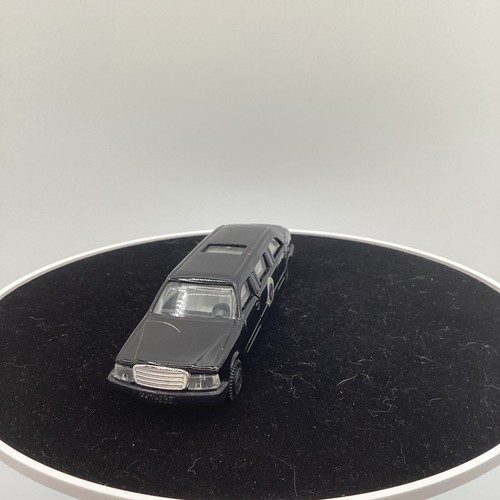 4.7" Long Black USA UNITED STATES PRESIDENTIAL LIMOUSINE W/SUNROOF DIECAST F - Picture 3 of 7