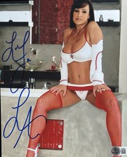 Lisa Ann Signed 8x10 Photo Adult Film Star Beckett BAS COA Autograph Hot Sexy