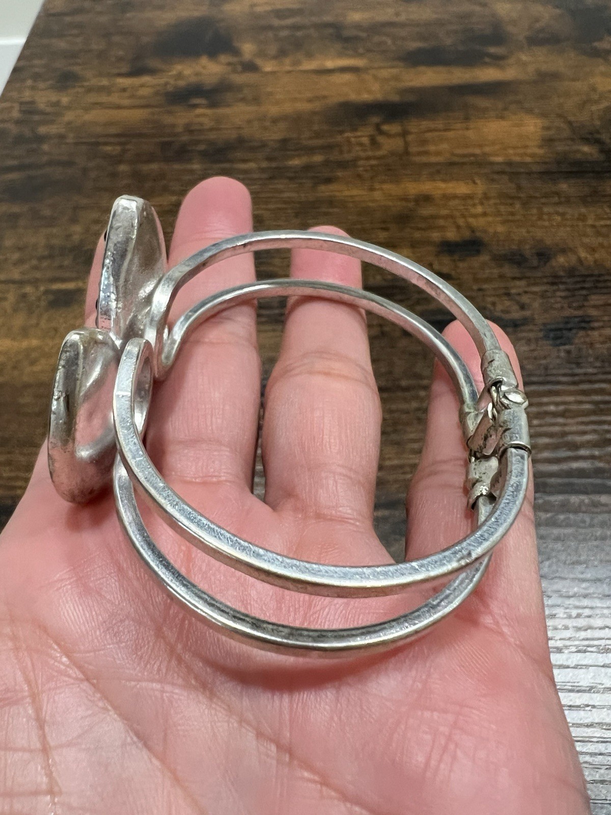 Artisan Silver Tone Double Leaf Cuff Bracelet w/ … - image 4