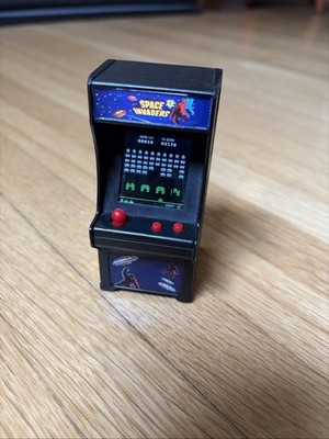 Arcade Space Invaders Mini Game Keychain Playable with Sounds