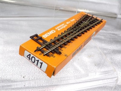 Boxed Bemo left hand point HOe 9mm 4011                                      1L3