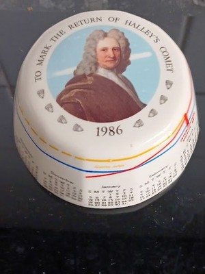 Sammlerstück Wedgwood 1986 Kalender Briefbeschwerer Return of Halley's Comet 9,5 cm 