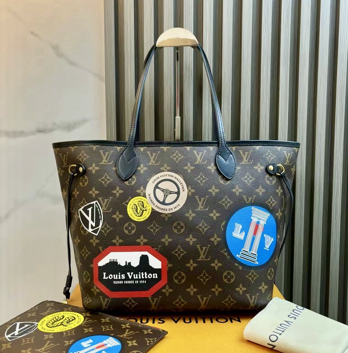 Louis Vuitton Neverfull MM Monogram World Tour Limited Edition
