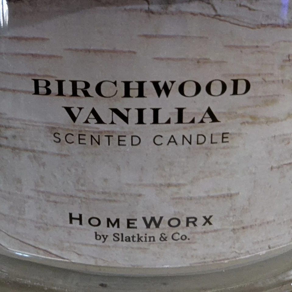 NUEVA Vela Perfumada Birchwood Vainilla - Plateada y Blanca. 4x5 Foto 3 de 4