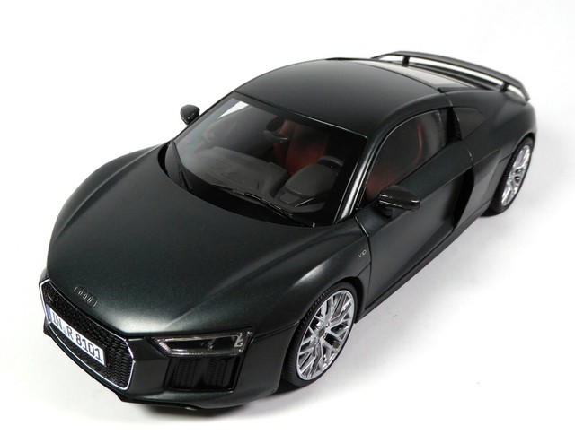 audi r8 diecast 1 18