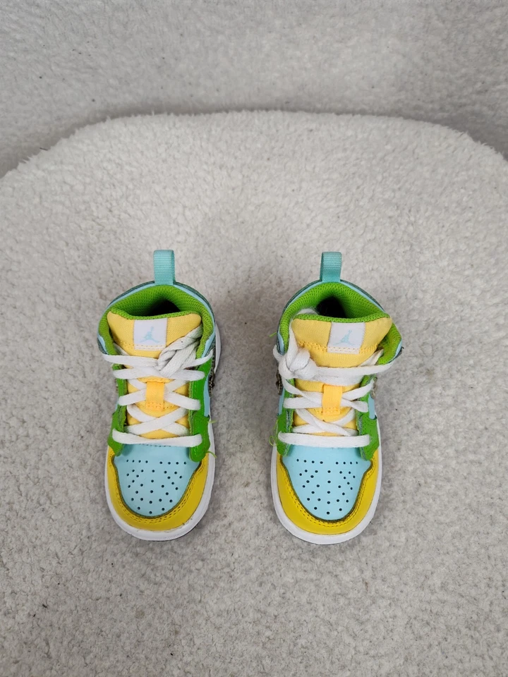 Nike Air Jordan 1 Mid SE Niñas Tenis 6C Verde Bloque de Color Cuero Zapato con Cordones Foto 3 de 4