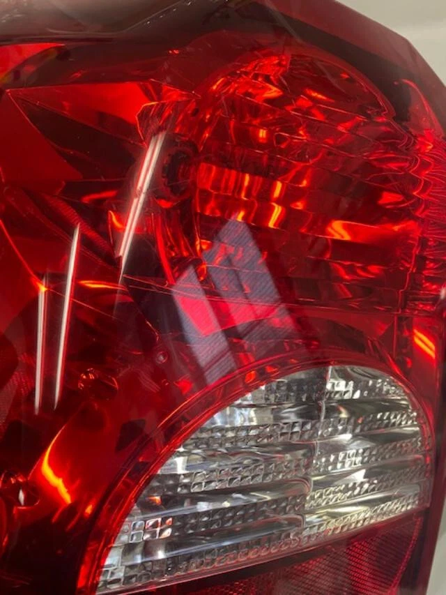 Lámpara de luz trasera izquierda Dodge Caliber LH 2008-2012 05160361AA OEM Foto 4 de 4