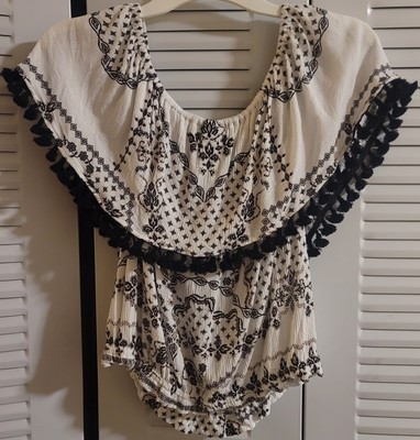 Soho Jeans New York & Company Top M Womens  Black White Brown Flower Print 
