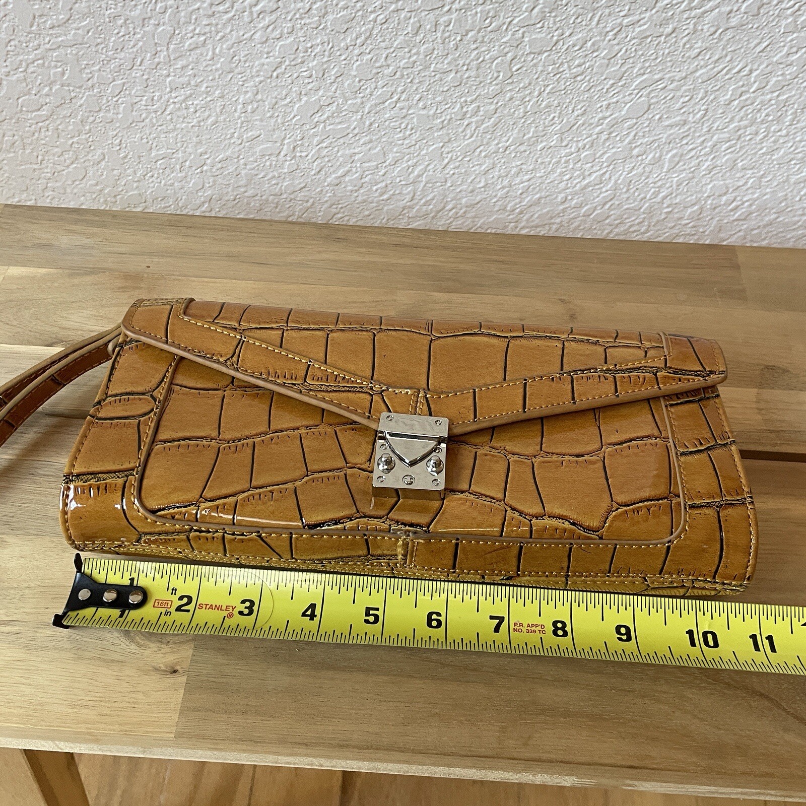 Koret Crocodile Pattern Clutch Writlet Yellow Tan - image 9