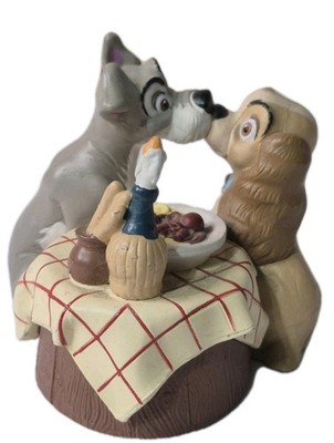 Disney Store Lil Classics Lady and the Tramp Kissing Spaghetti Scene Figurine