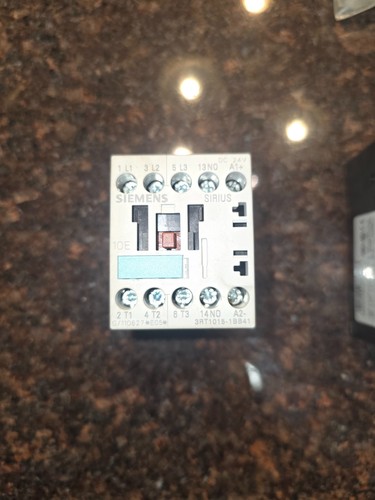 Siemens 3RT1015-1BB41 Contactor 24VDC Sirius Free Ship