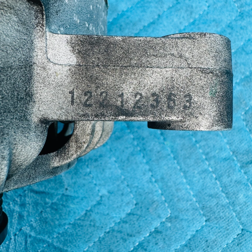 2005–2009 Ford Mustang GT 4.6L V8 Alternator OEM 7R3E10153AA - Image 2 of 4