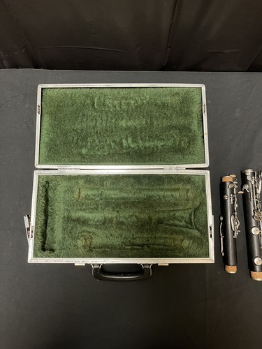 Selmer Signet 100 Clarinet w/ Artley Hard Case - Picture 2 of 16