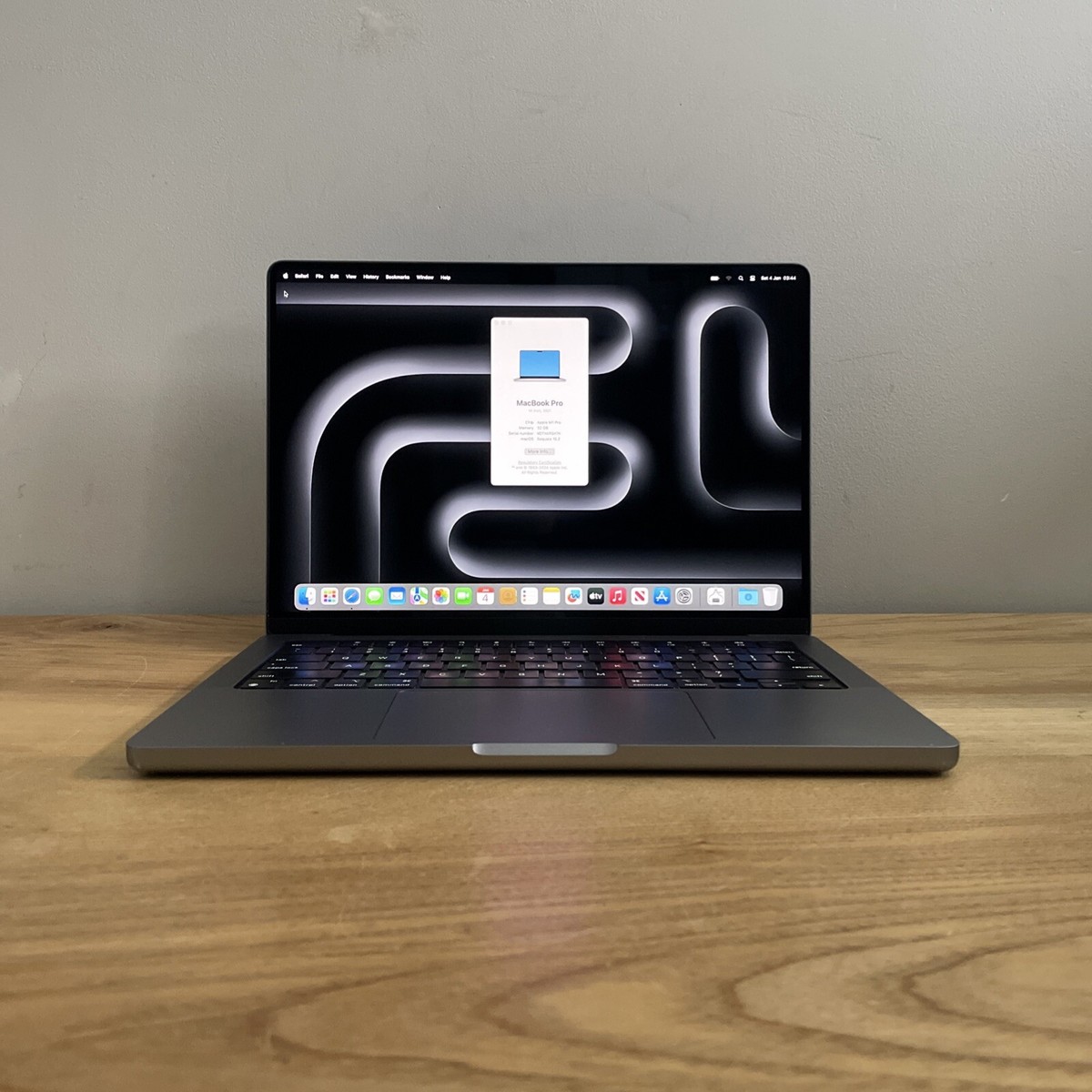 MacBook Pro 2021 14 Inch M1 32gb Ram 512gb SSD NEW SCREEN FITTED