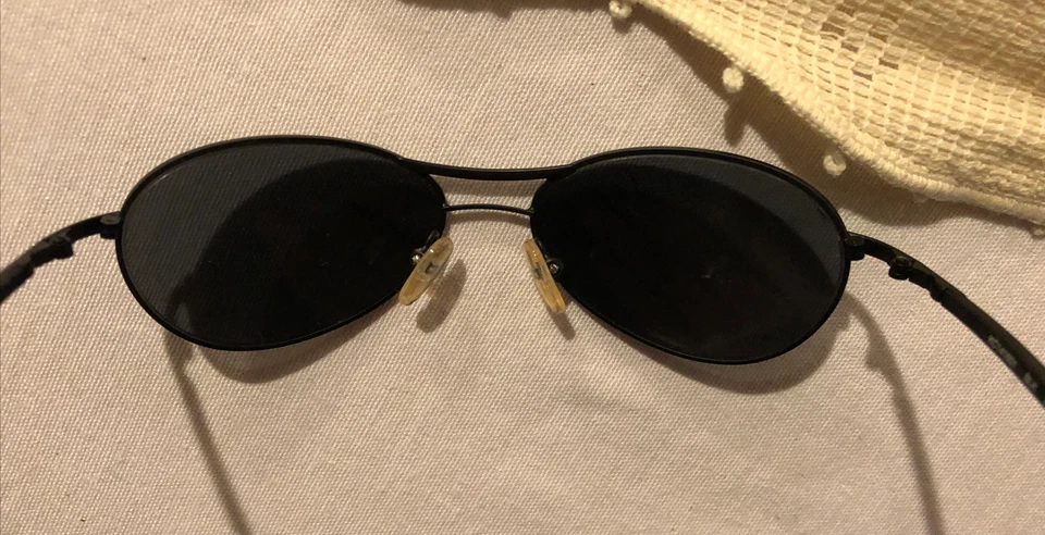 Gafas de sol Kenneth Cole negras vintage Foto 2 de 4