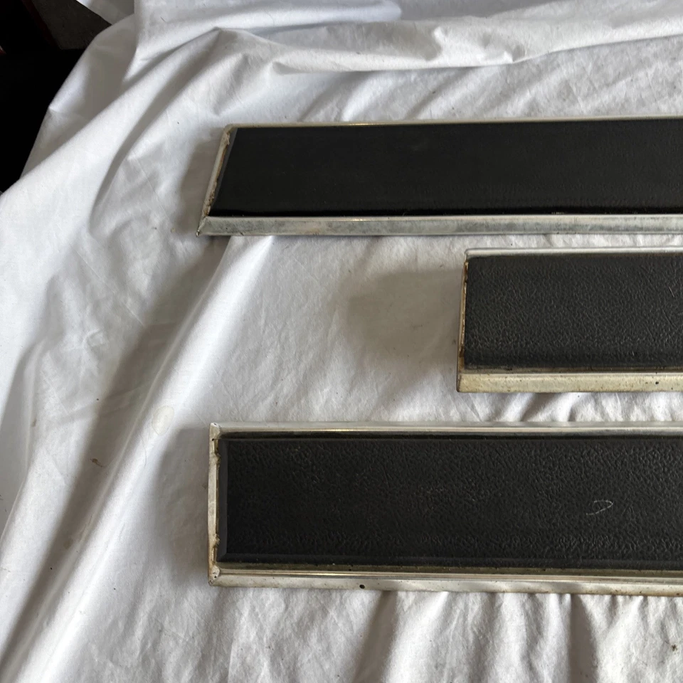 Dodge Ram D150 W150 1981-1993 juego de molduras puertas y guardabarros Foto 2 de 4