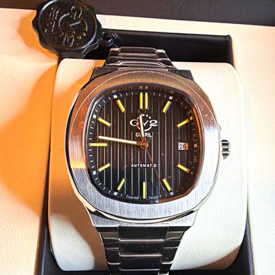 GV2 Automatic Men's Stainless Steel Bracelet Watch Black Dial Date Box Papers