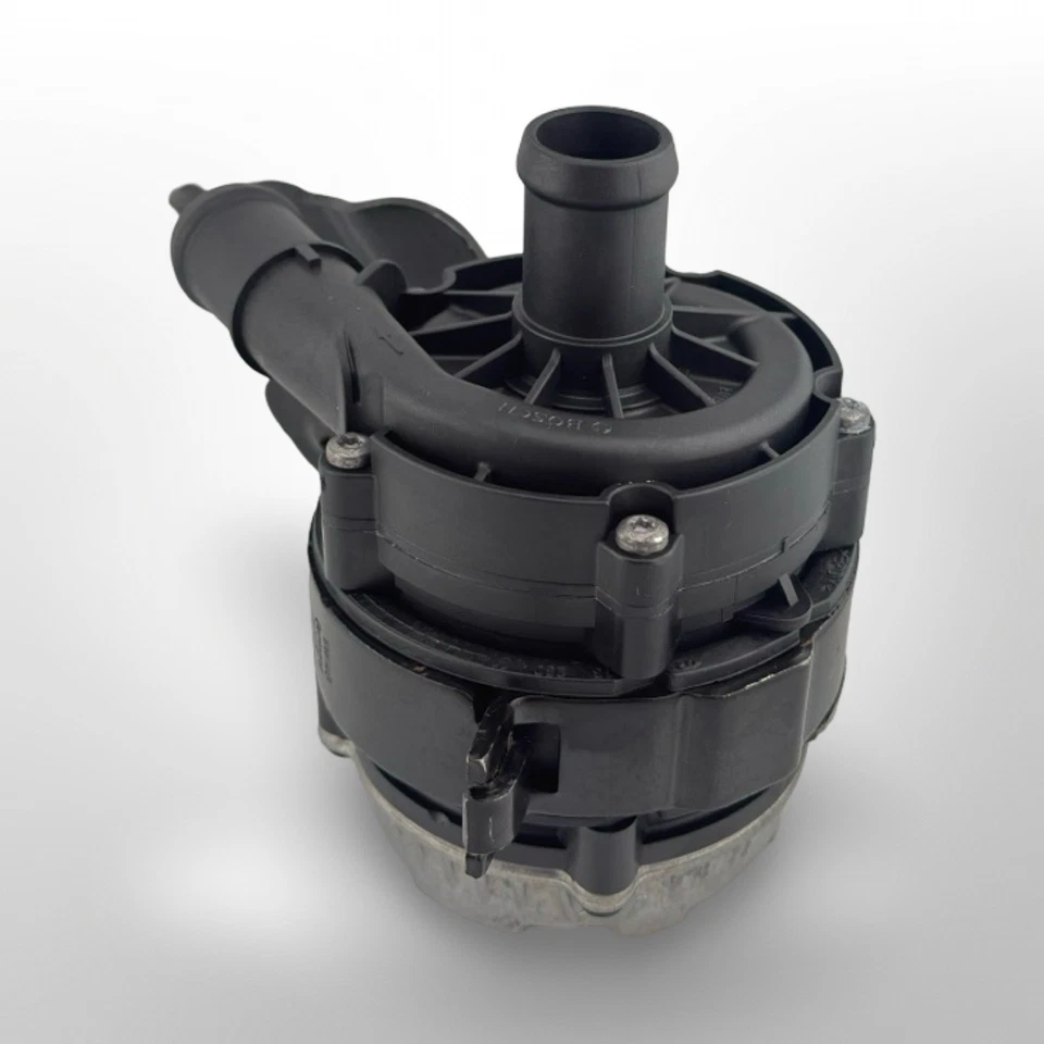 Original Zusatzwasserpumpe VW GOLF 7 8 CADDY 5 CRAFTER T6 2.0 TDI 04L965567A - Bild 3 von 4