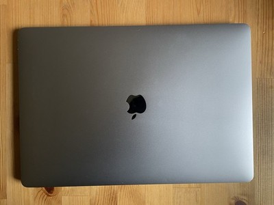 Apple MacBook Pro 16'' 2019 I9 2.3GHz 32GB 1TB Touch Bar RP5500M 8GB Space Grau