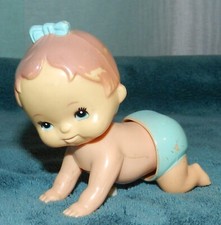 ABSOLUTELY ADORABLE 1977 TOMY WIND UP CRAWLING BABY MADE IN TAIWAN VINTAGE
