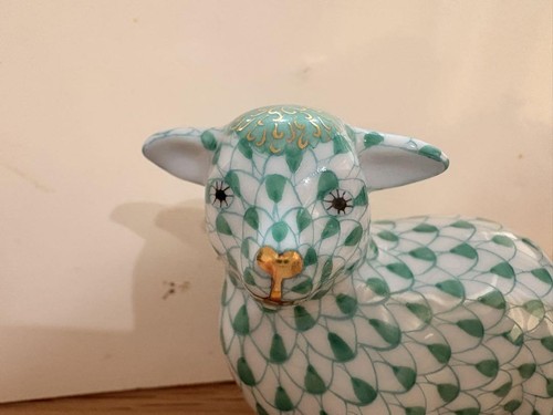 Herend Sheep Figurine 2003 Green Porcelain Height 6.5cm Animal No Box Used - Picture 2 of 5