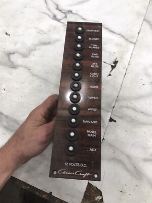 96 Chris Craft Crowne 30 Boat 12 V Volt fuse breaker switch panel board