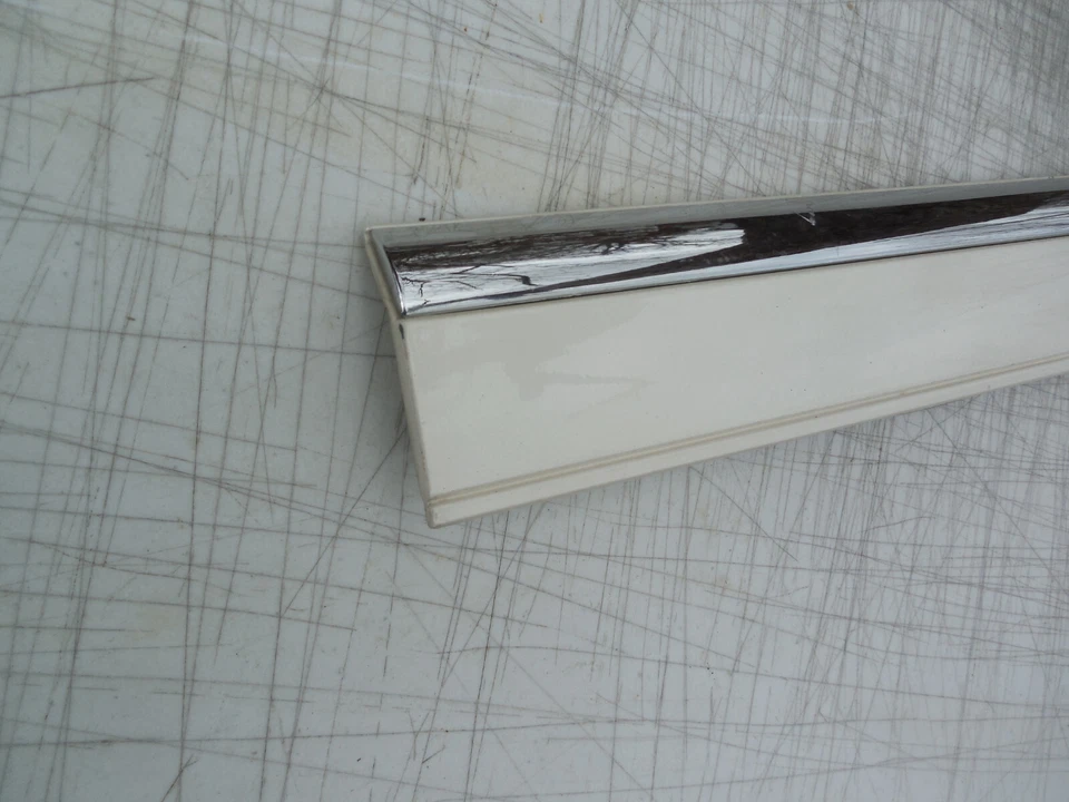 Moldura de puerta derecha Eldorado 2002 2000 2001 1999 1998 1996 OEM usada Foto 3 de 4