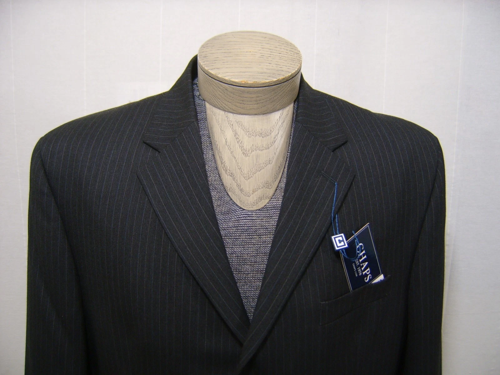 Chaps Men’s 100% Wool $220 Sport Blazer Jacket 46 L Grey Charcoal Pinstripe Coat