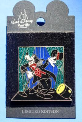 ON CARD- Disney WDW Spotlight Singing Collection Pin Goofy LE 1000